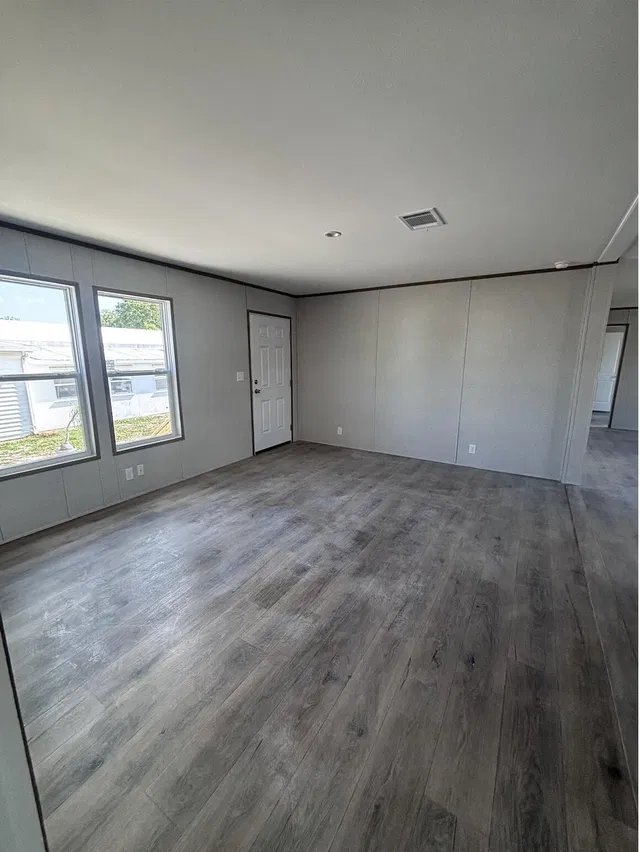  Residence photo 4