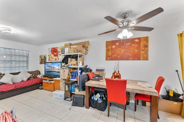 Residence photo 5