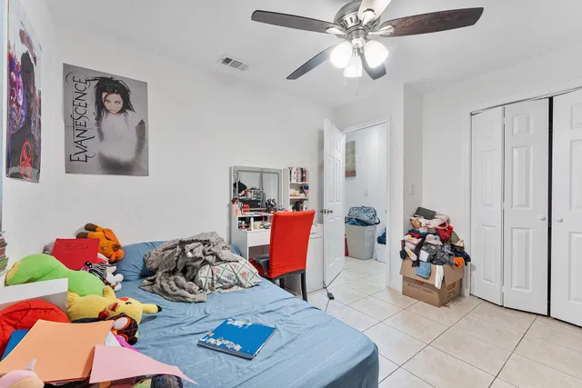 Residence photo 10