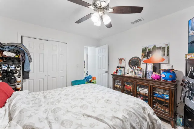 Residence photo 12