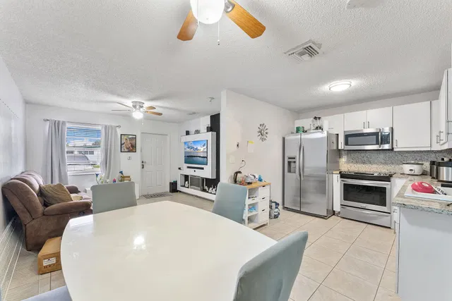 Residence photo 23