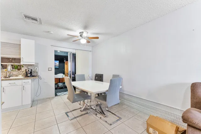 Residence photo 24