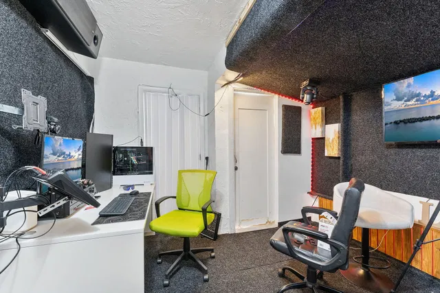Residence photo 30
