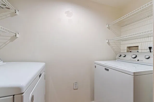Unit 2-209 photo 21