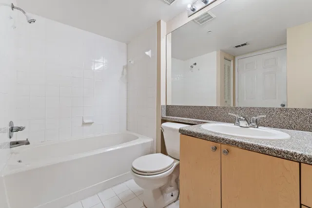 Unit 2-209 photo 26