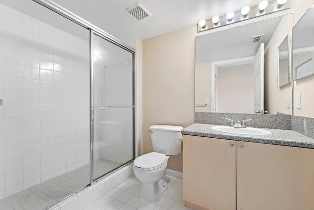 Unit 2-209 photo 30