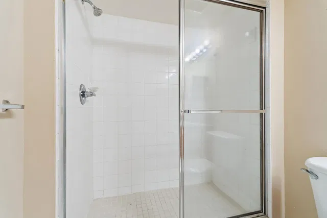 Unit 2-209 photo 31