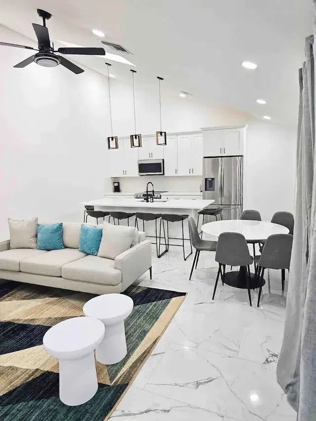 Residence photo 2