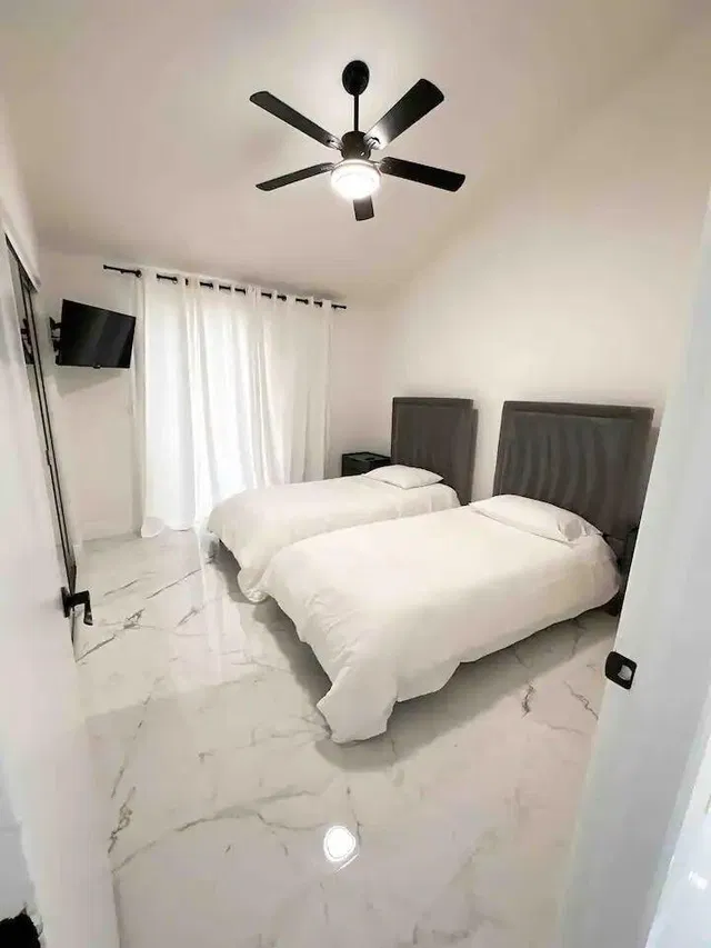 Residence photo 12