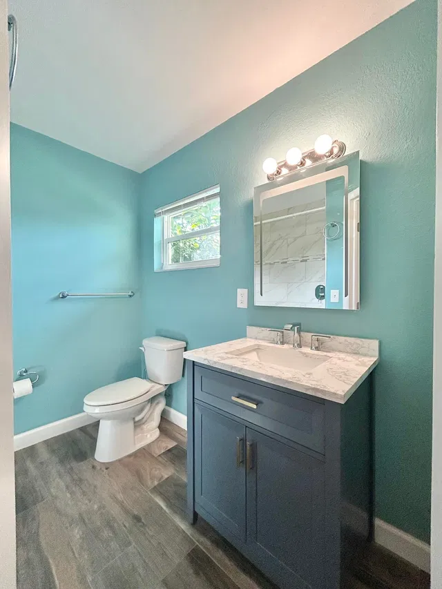 Unit C photo 19