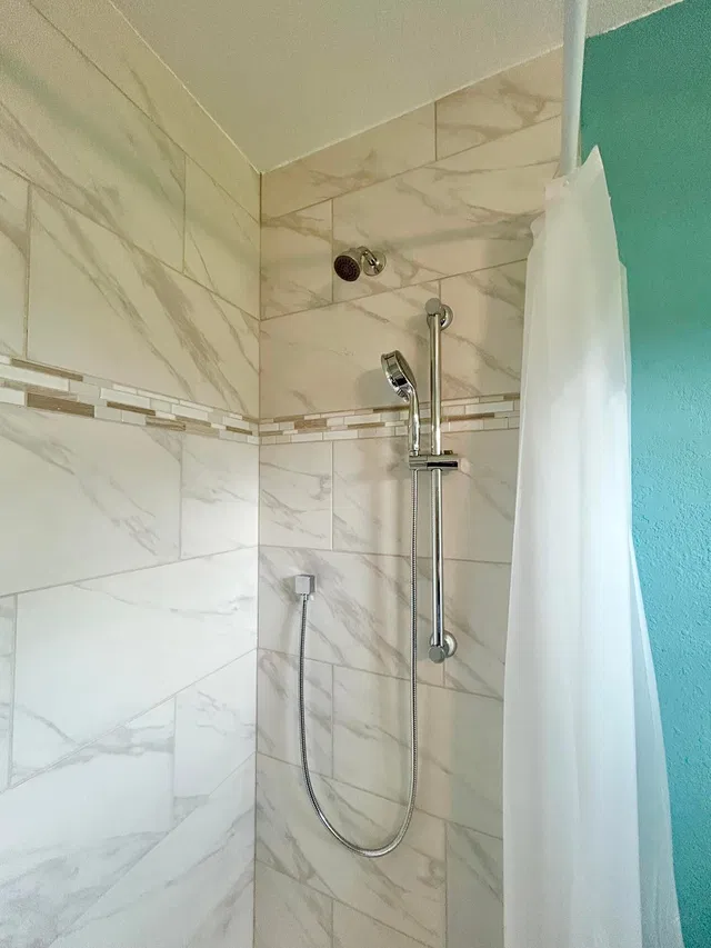 Unit C photo 23