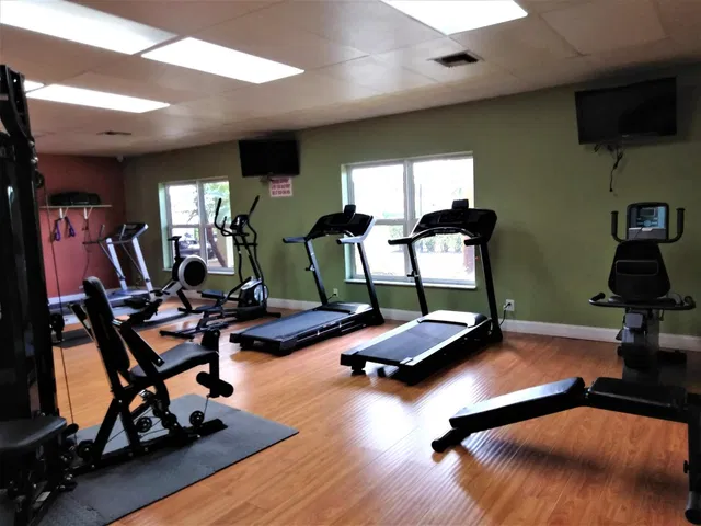 Unit C photo 38