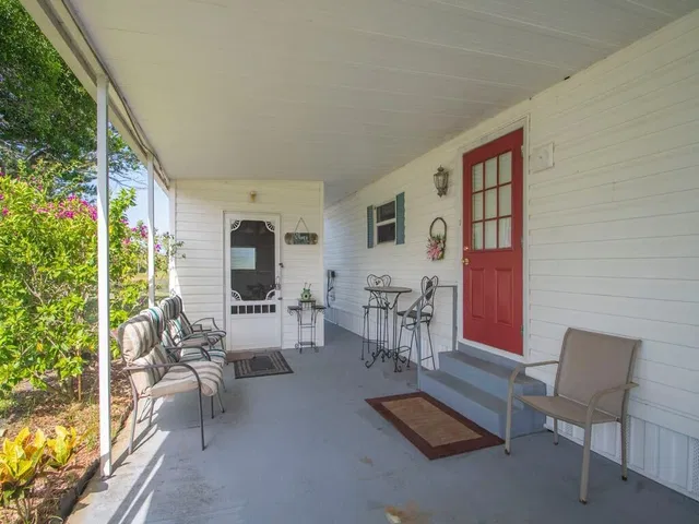 Residence photo 12