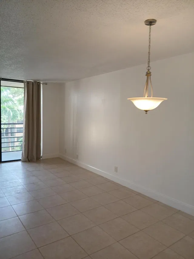  Unit 405 photo 15