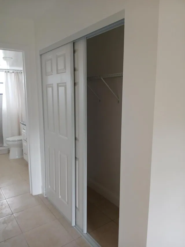  Unit 405 photo 21