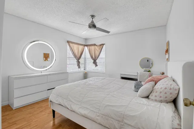  Residence photo 17