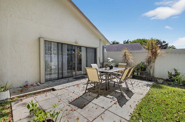  Residence photo 31