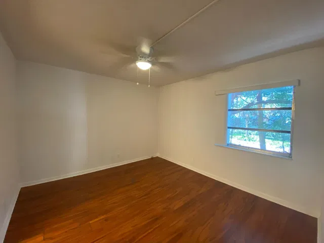 Unit 0280 photo 10