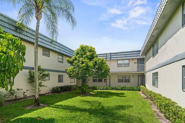 Residence photo 2