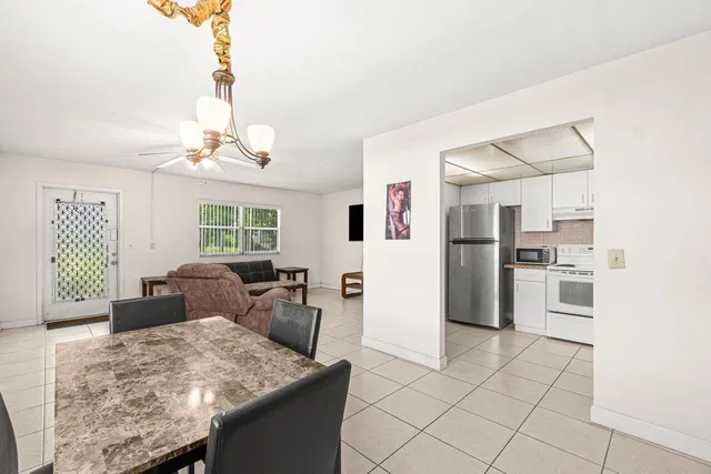 Residence photo 9