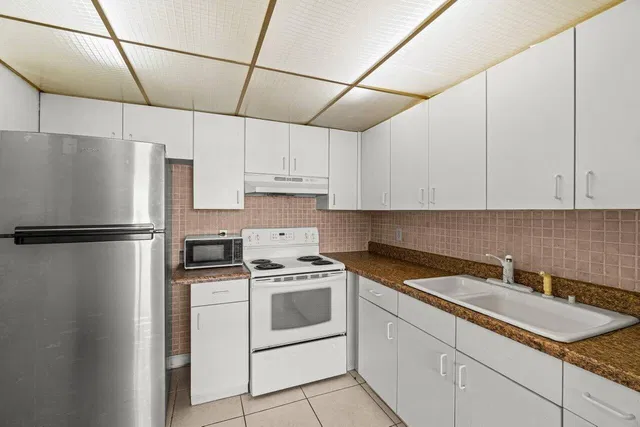 Residence photo 12