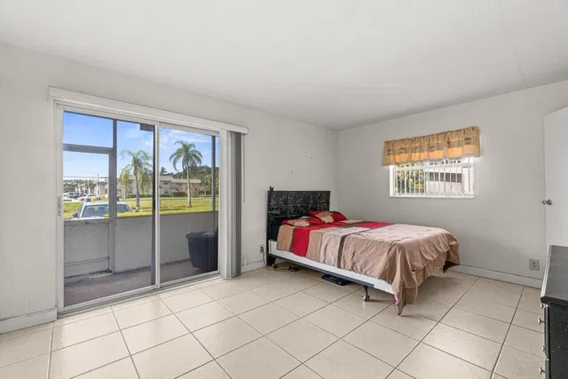 Residence photo 15