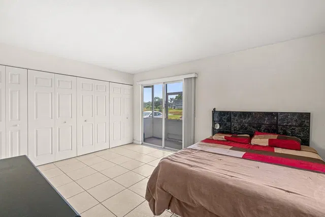 Residence photo 17