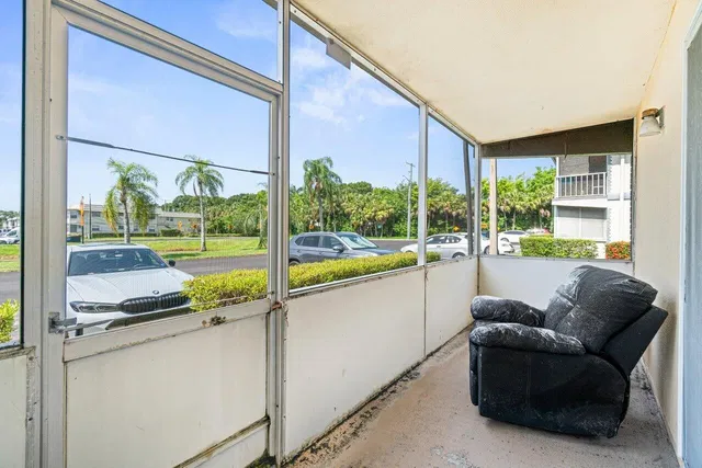 Residence photo 18
