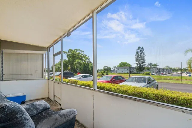 Residence photo 19