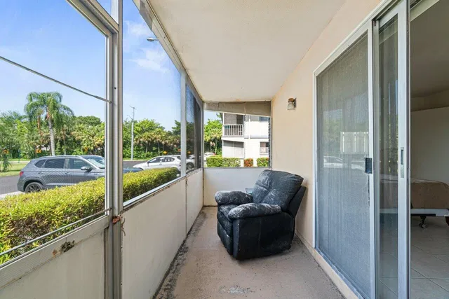 Residence photo 20