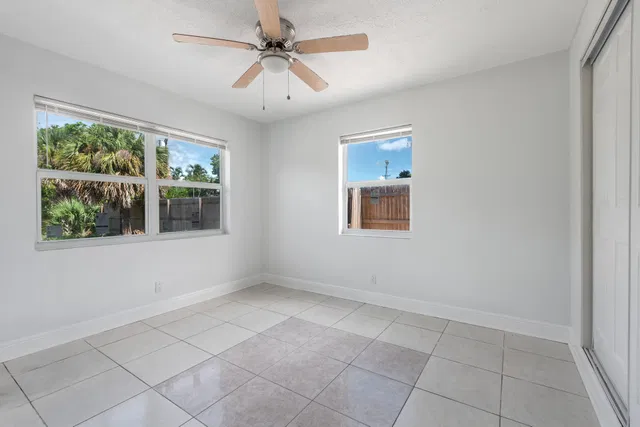  Residence photo 8