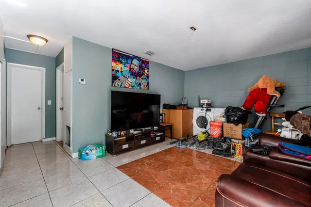  Residence photo 15