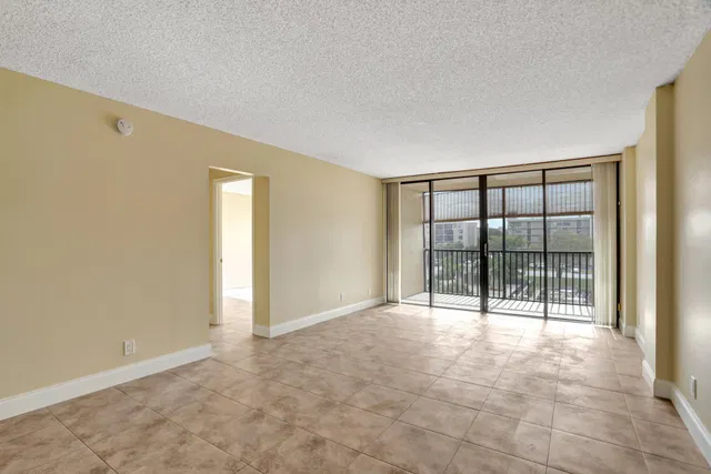 Boca Raton Unit Unit 403 photo 13