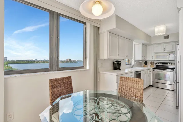 Eastpointe Singer Island Unit 11A photo 15