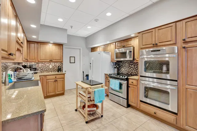 Eastpointe Singer Island Unit 11A photo 39