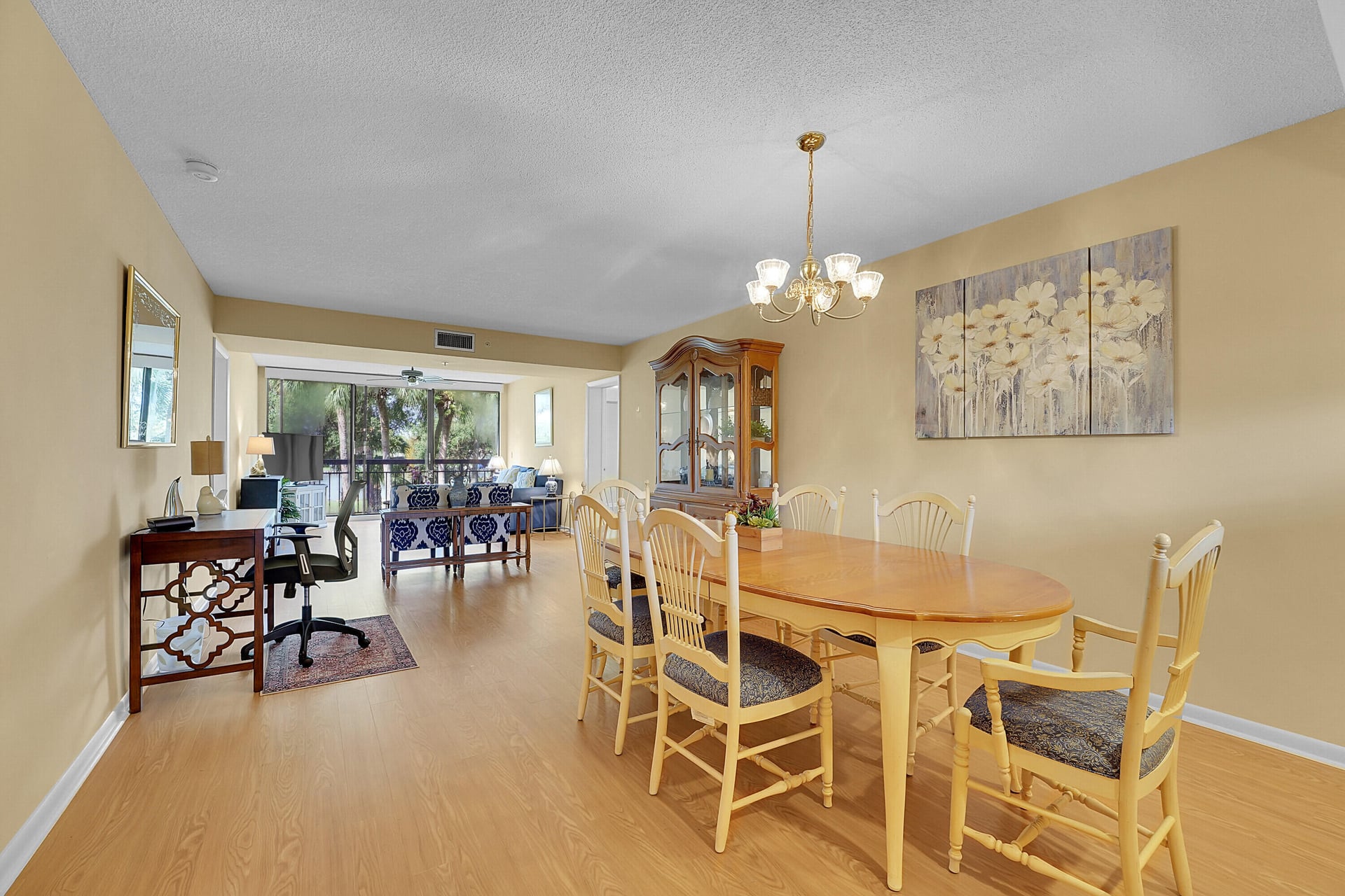 Unit 203 photo 9