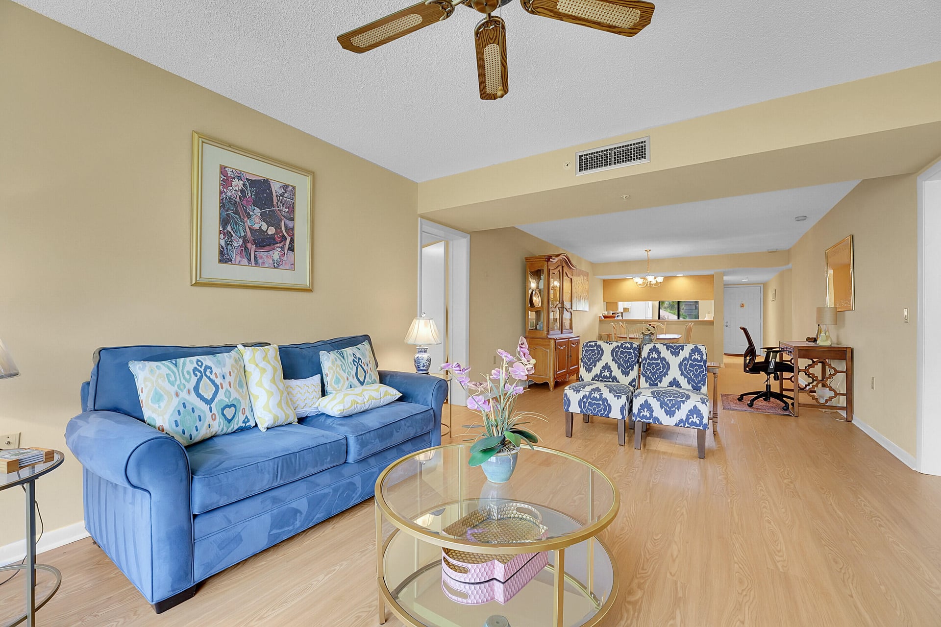 Unit 203 photo 14