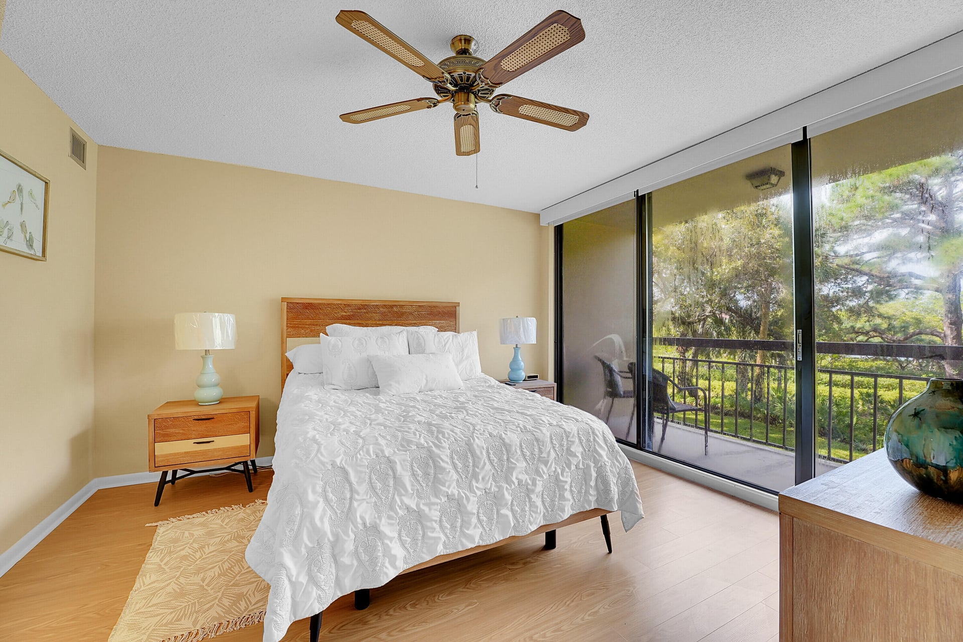 Unit 203 photo 15