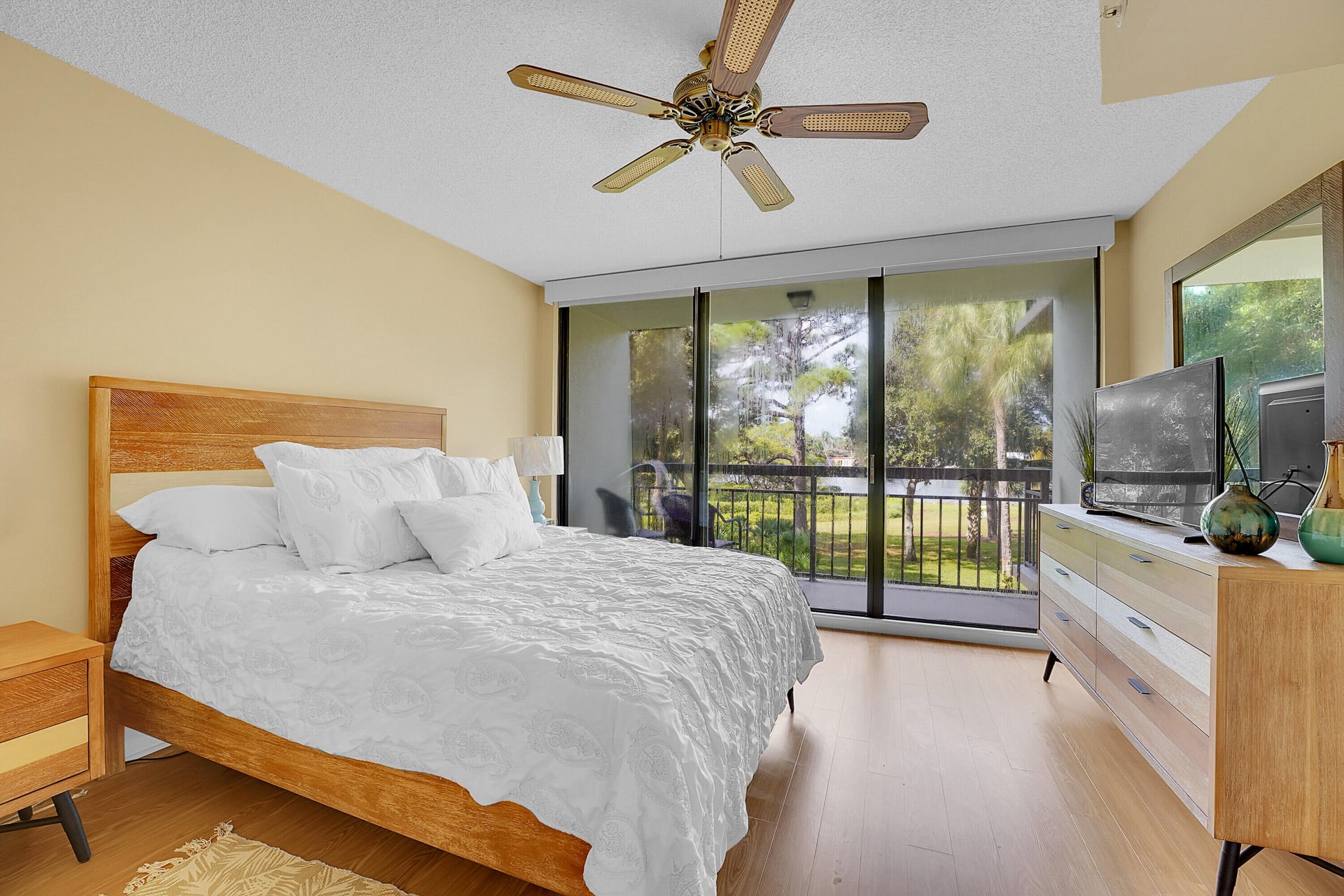 Unit 203 photo 18