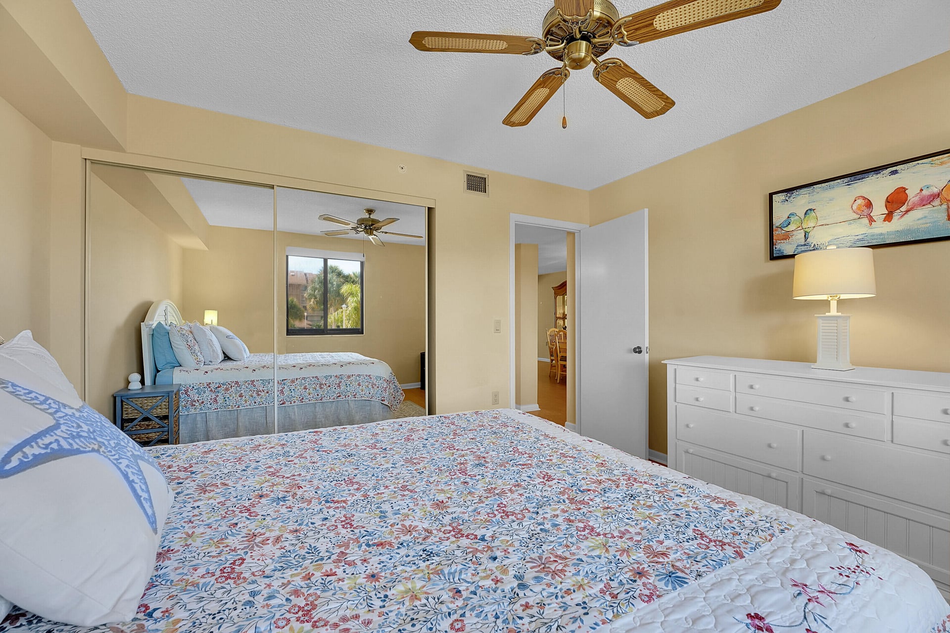 Unit 203 photo 22