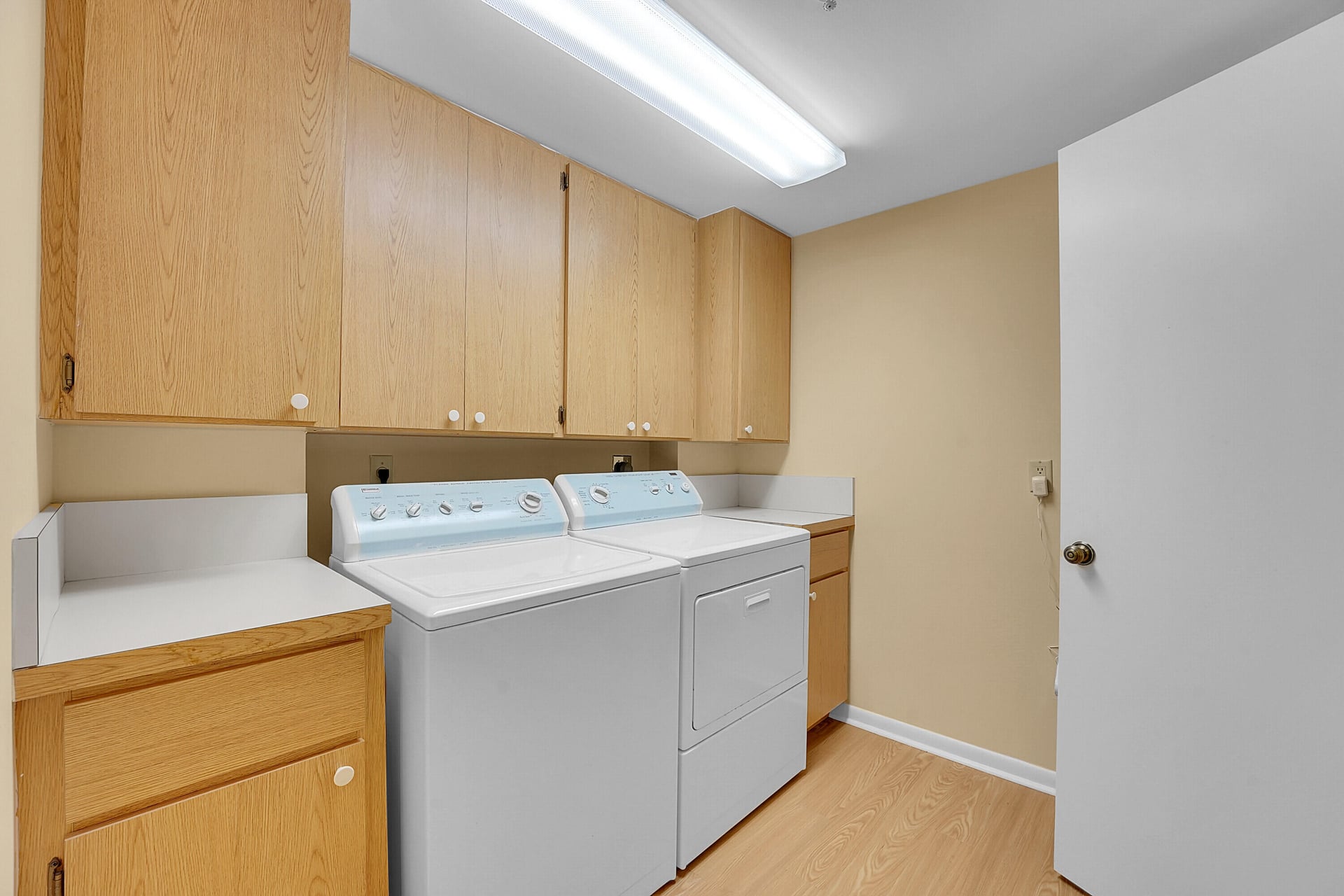 Unit 203 photo 27