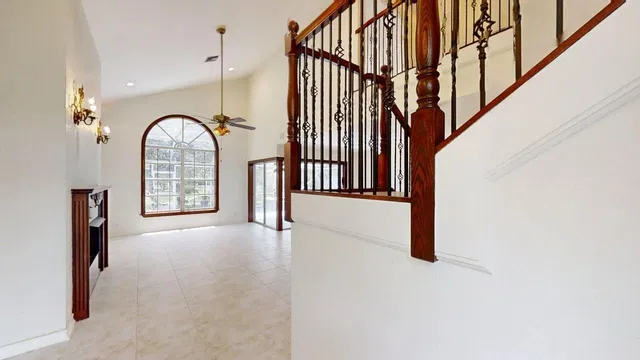 Residence photo 3