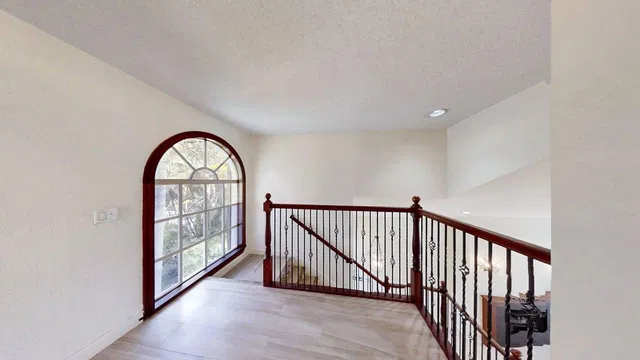 Residence photo 16