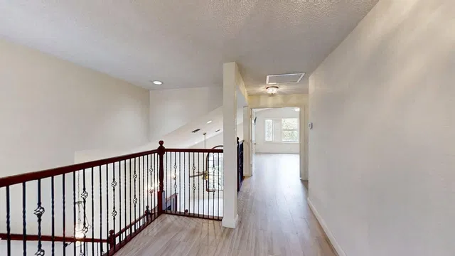 Residence photo 17