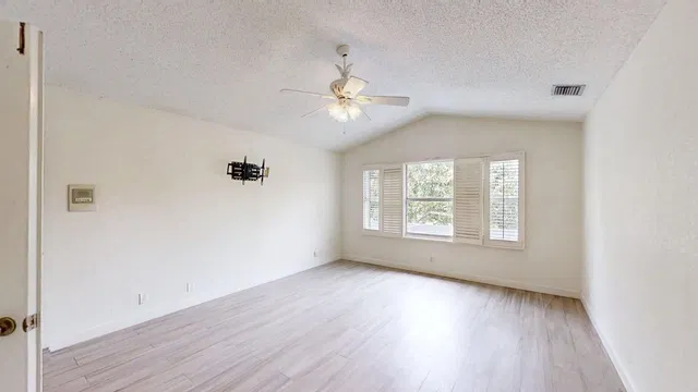 Residence photo 20