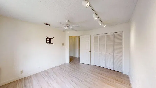 Residence photo 26