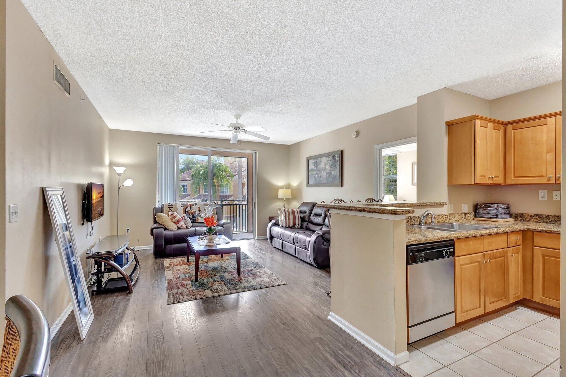  Unit 204 photo 7