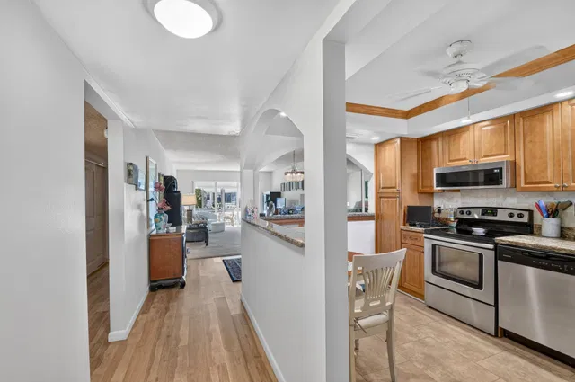 Unit 114 photo 17