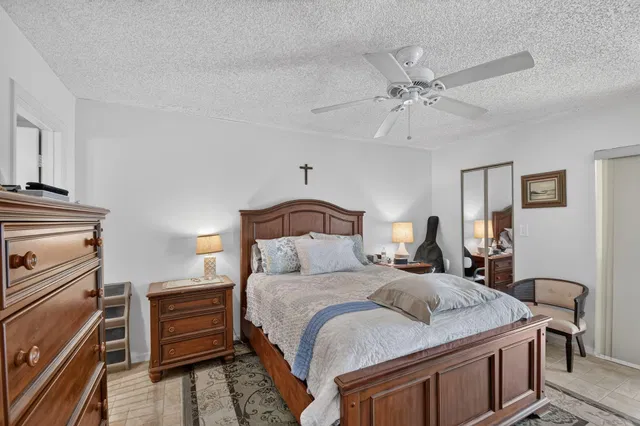 Unit 114 photo 31