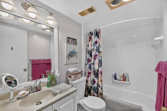 Unit 114 photo 34